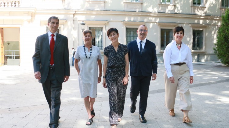 EAJ-PNVk Iberoamerikako XXX. Goi-bileran Euskadiren parte-hartzea bermatzeko zein pauso eman dituen galdetuko dio Kanpo Gaietarako ministroari